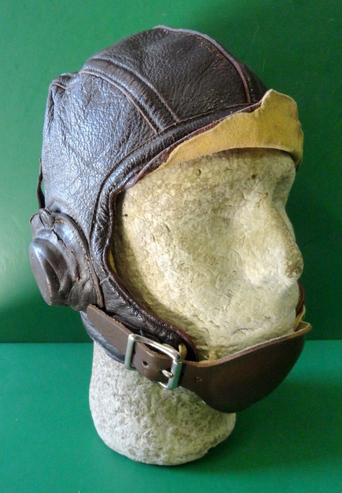NAVAL AVIATOR’S TYPE 1092 FLYING HELMET W/EAR CUPS
