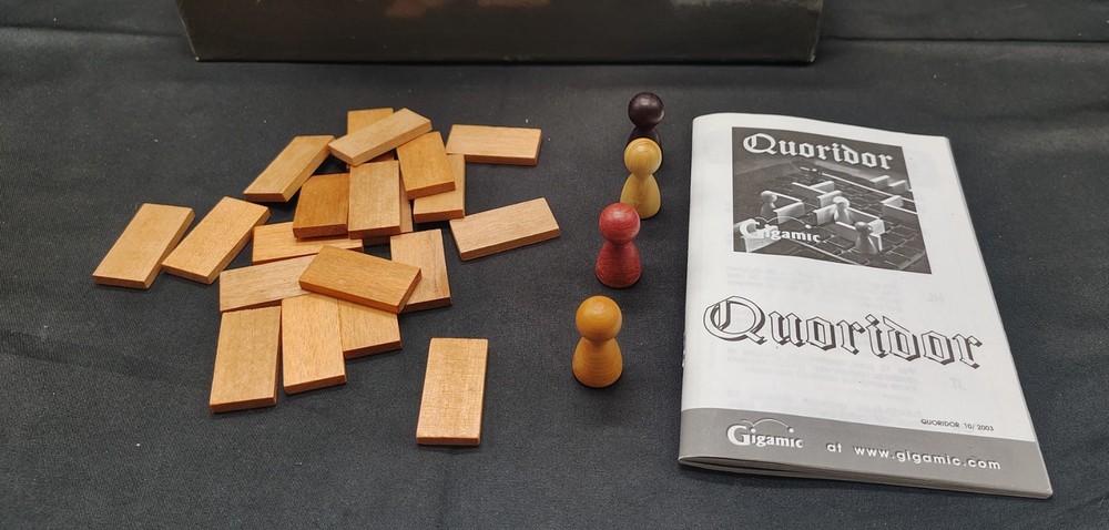Quoridor board game from Gigamic -- 100% complete