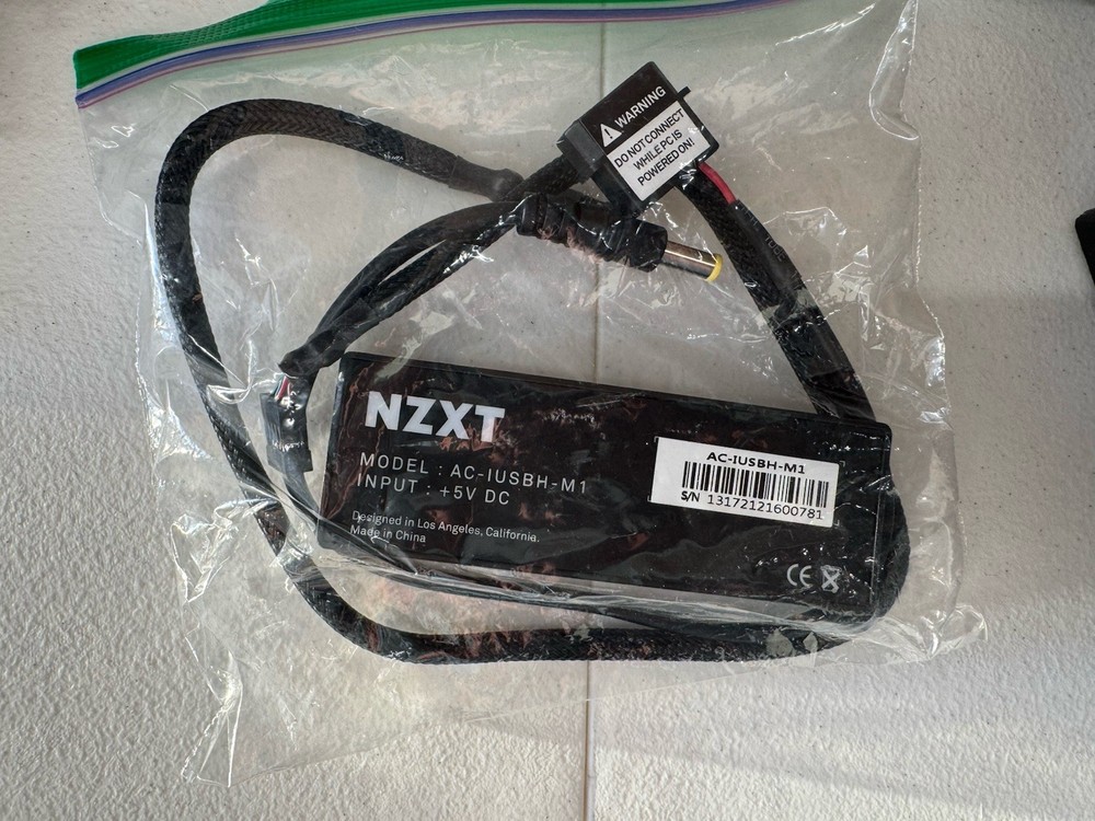 NZXT Internal USB Hub Controller, Black (AC-IUSBH-M1)