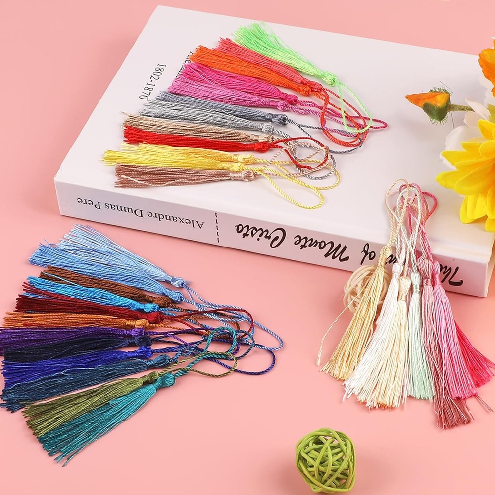 140pcs Multi-color Polyester Silk Tassels for Crafts, Bookmarks,