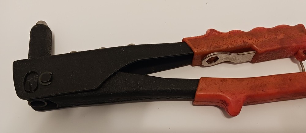 Arrow Fastener Rivet Tool Model RH 200 4 sizes