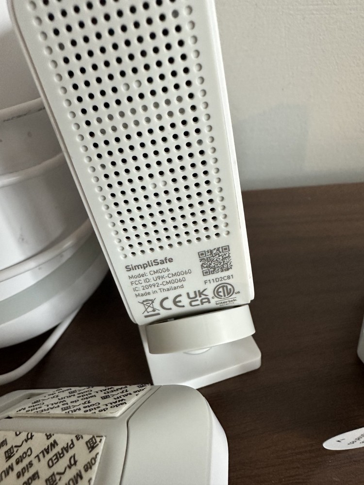 Simplisafe Security System - Keypad, (2) Motion Dectors, Camera and Door Sensor