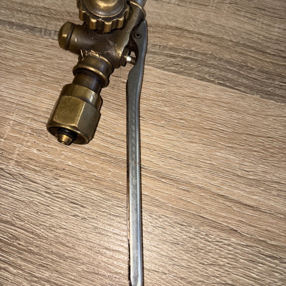 VICTOR WELDING CUTTING TORCH MEDIUM DUTY, Model CA2460