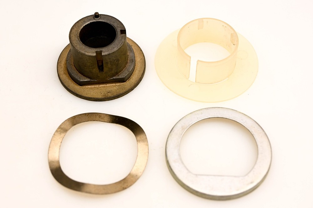 OMC 276643 Recoil Starter Spindle