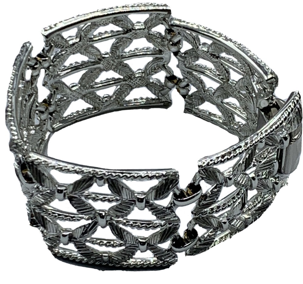 Vintage Coro Pegasus Wide Bracelet Silver Open Intricate Design Link Leaves 7"