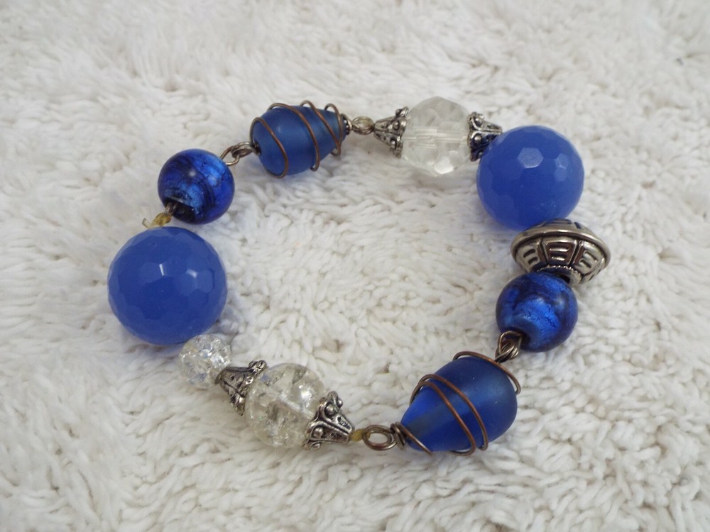 Blue Clear Glass Bead Stretch Bracelet (B28)