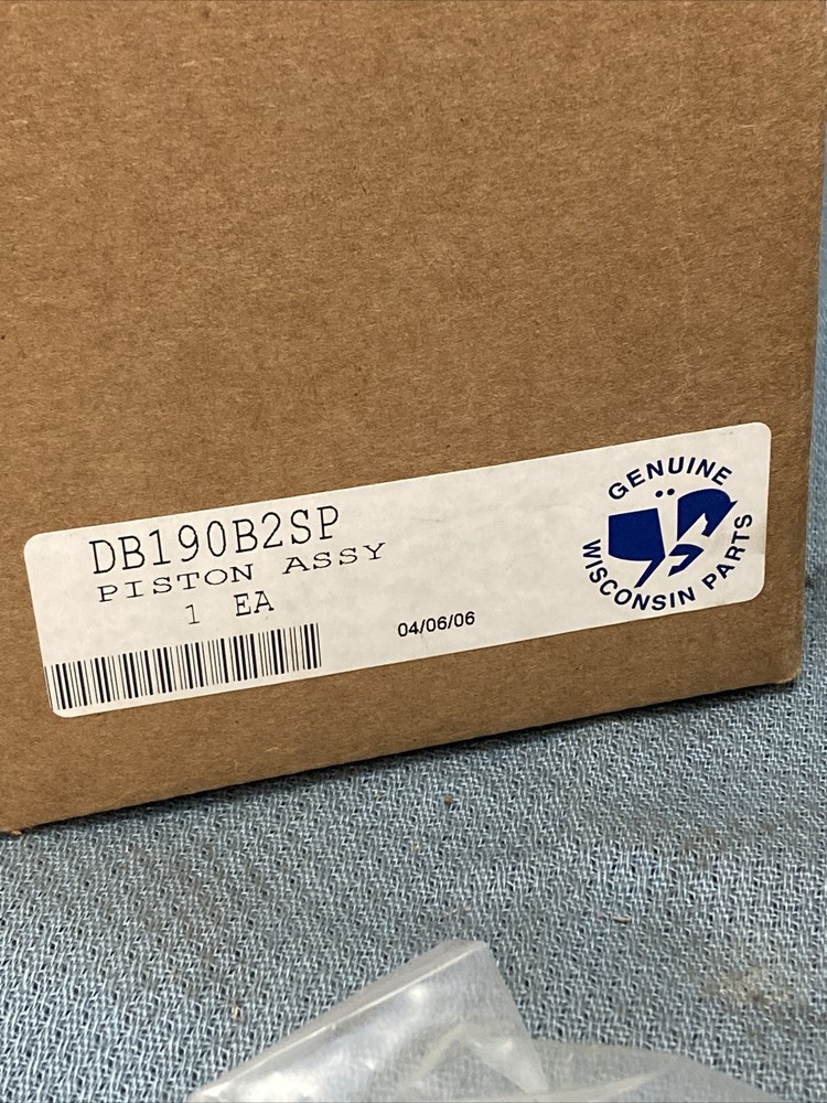 NEW WISCONSIN DB190B2SP PISTON ASSEMBLY
