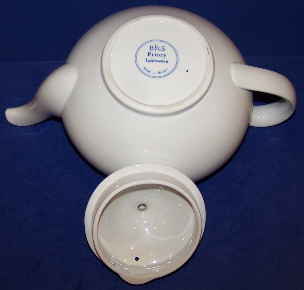 LOVELY BHS BRITAIN PRIORY TABLEWARE TEAPOT