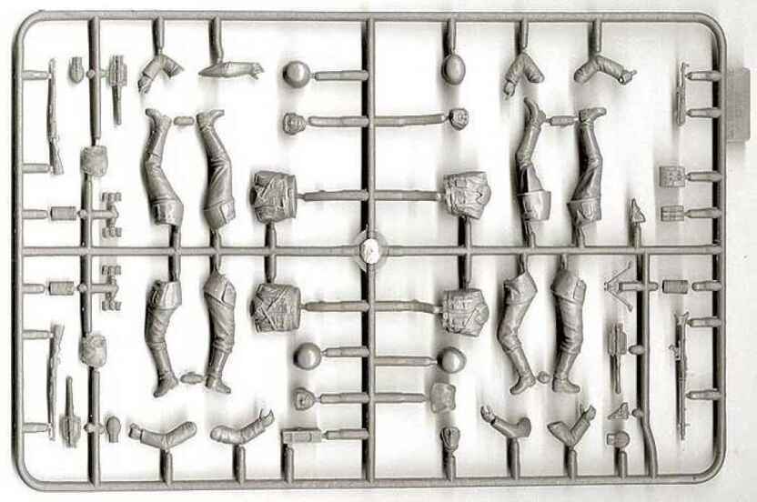 Master Box 3518 - 1/35 - German Panzergrenadiers, 7 fig.