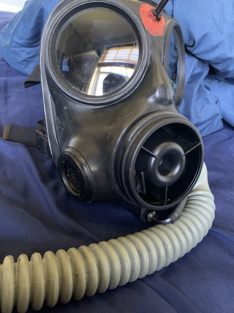 US10 Prototype Gas Mask Extremely Rare
