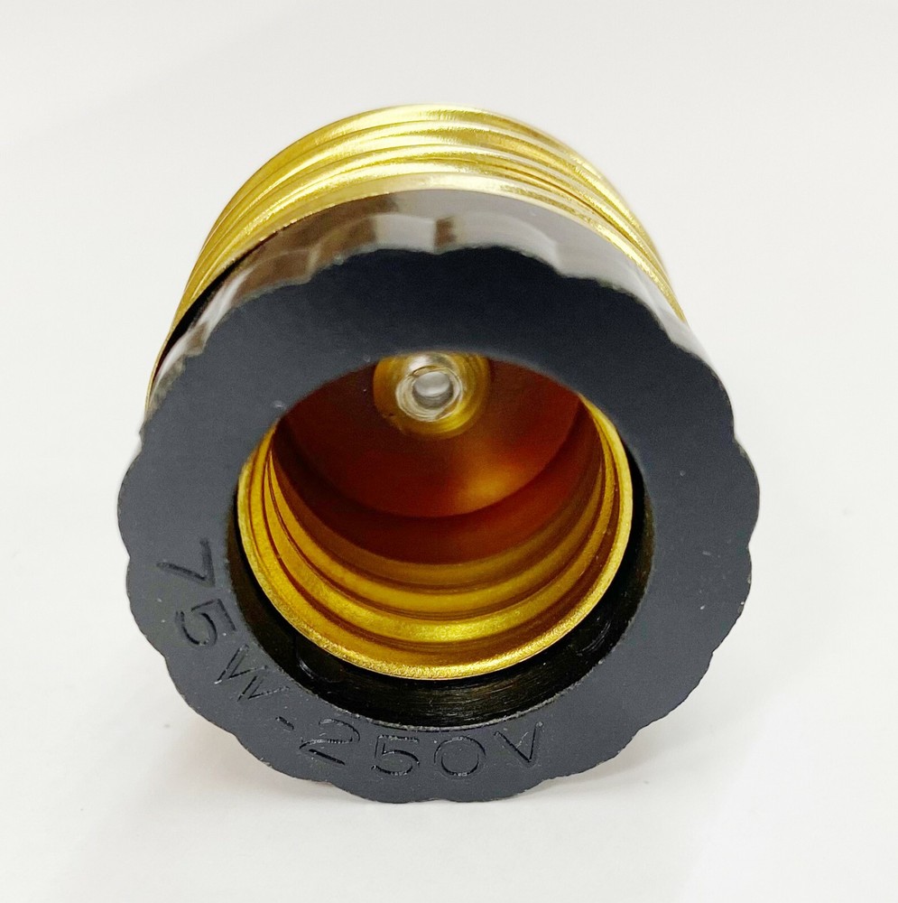 Medium Base E26 to Intermediate Base E17 Socket Reducer - E322