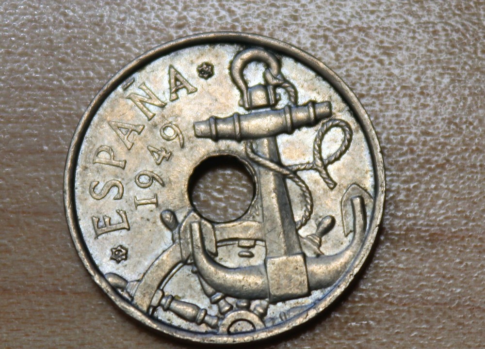 1949 62 Spain 50 Centimos Anchor