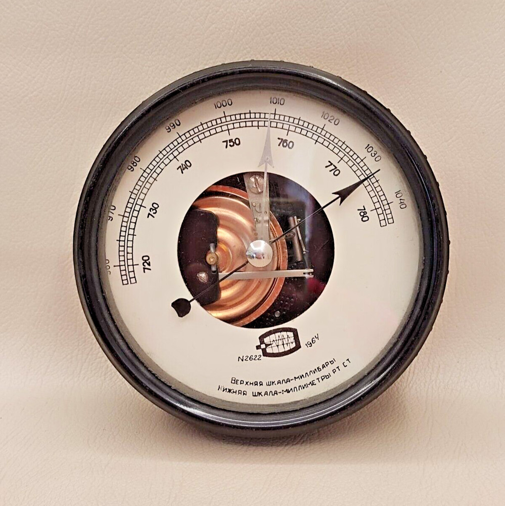 ANTIQUE ANEROID BAROMETER BR-52 1964 PRECISE BAKELITE USSR