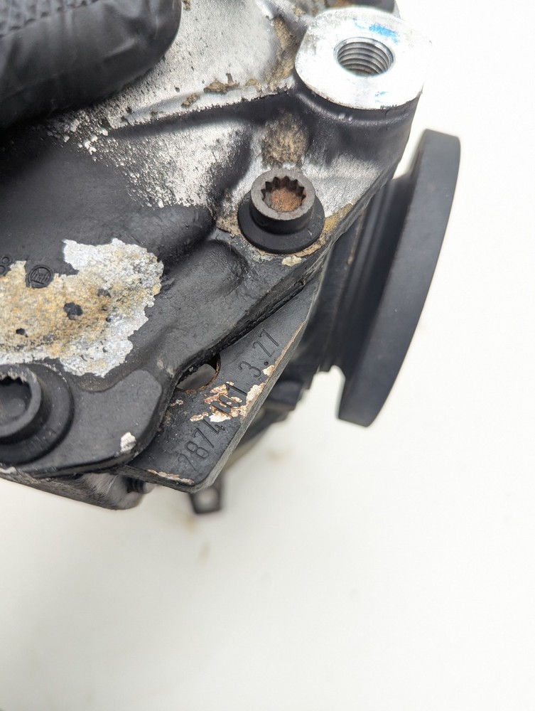 2000-2002 Mercedes C230 Rear Differential Diff 3.27