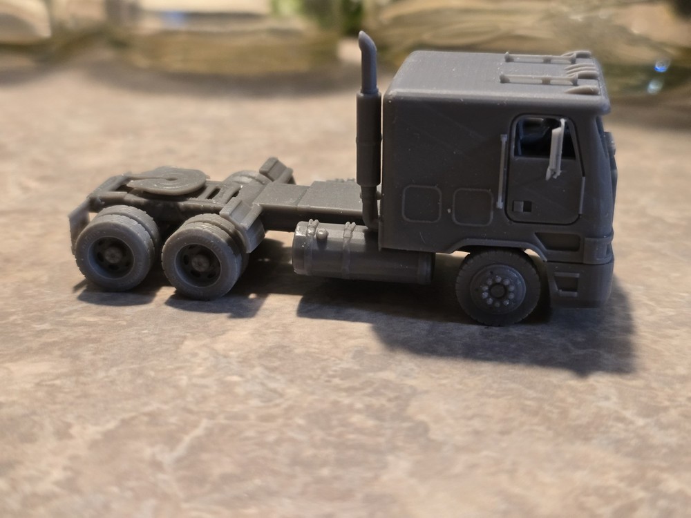 Ho Scale Freightliner Flb Flat Top Sleeper Undecorated Kit 3d Printed