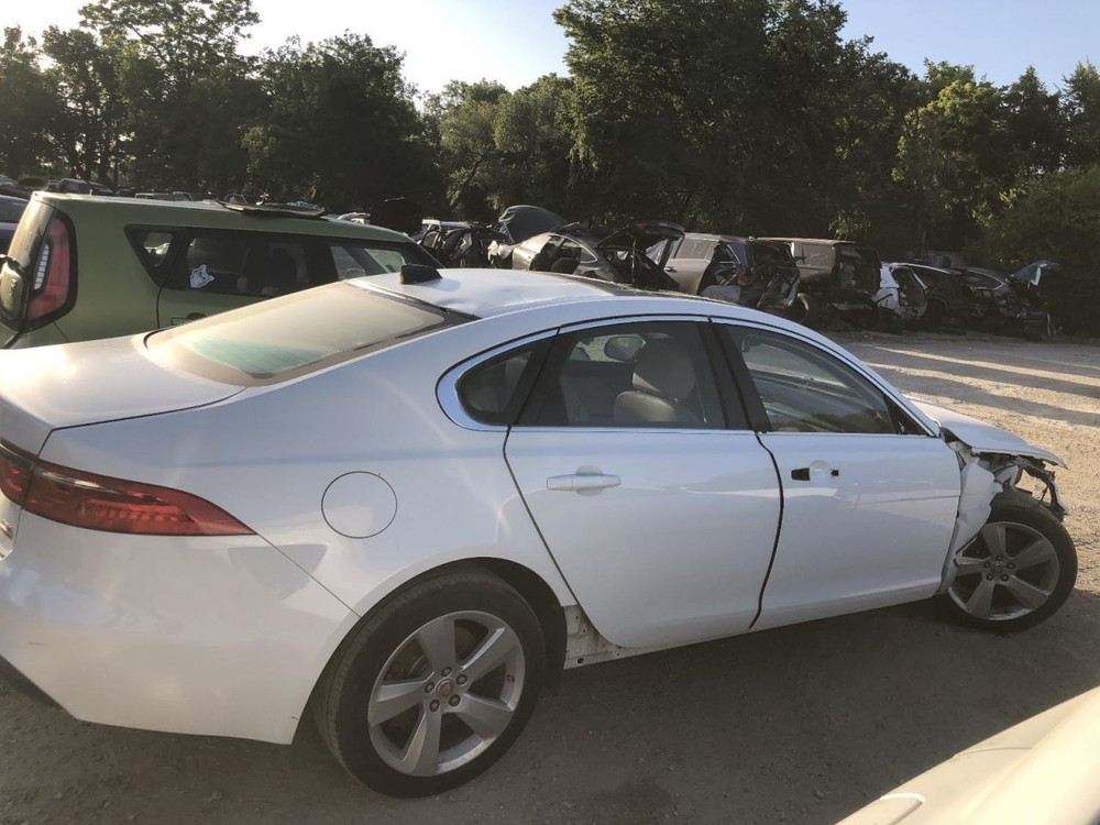 Sun Visor Left Driver Fits 16-19 XF 962300