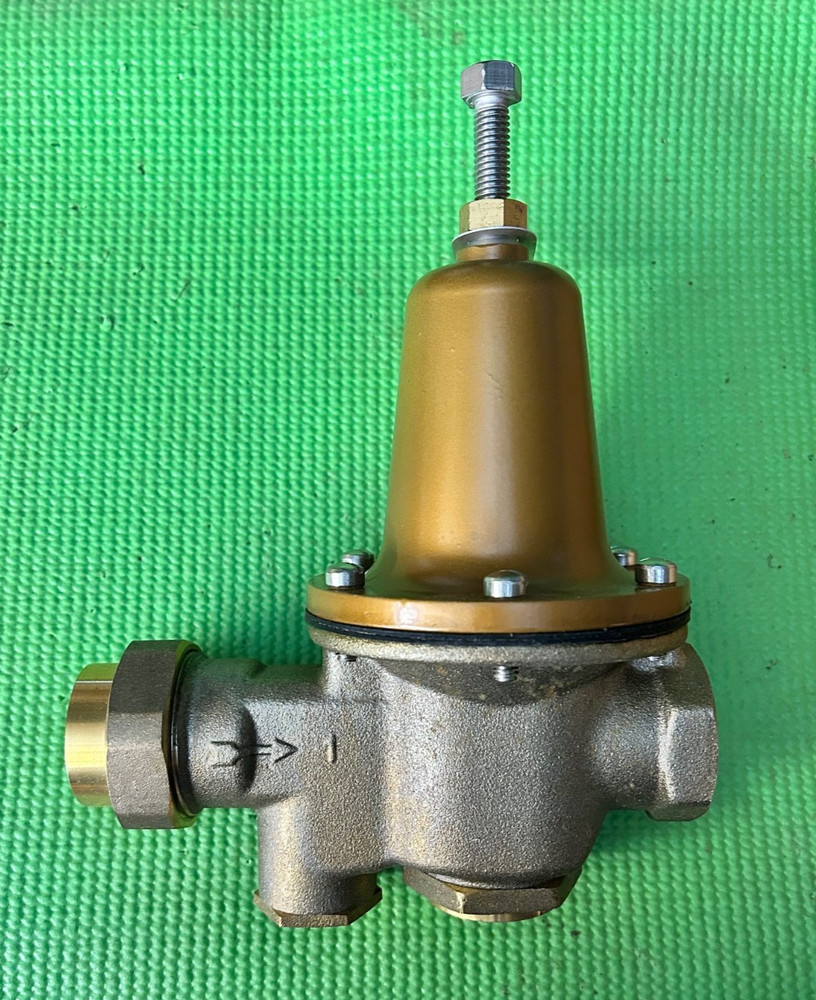 Watts Water Pressure Reducing Valve - Threaded 1LFU5B-LP-Z3