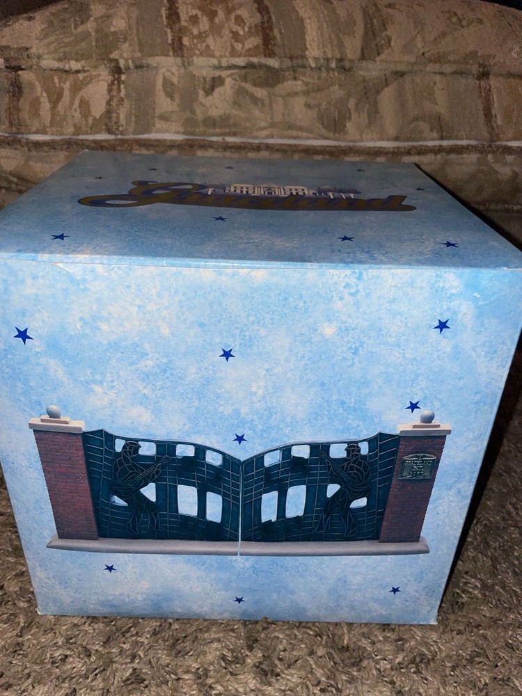 Elvis Presley  Graceland Gate Bookends With Original  Box