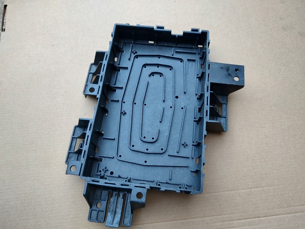 2009-2012 Ford FLEX Lincoln MKT Fuse Box Body Control Module Bracket Only JT4
