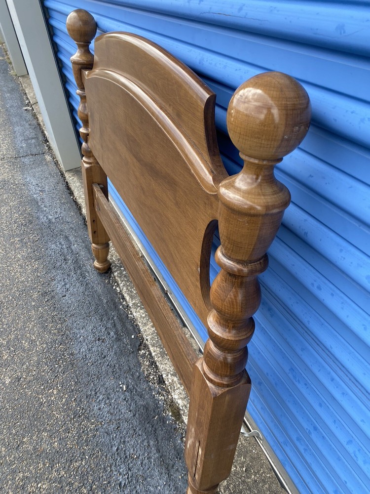 Kling Colonial (Ethan Allen) Solid Maple Twin size Cannonball Headboard