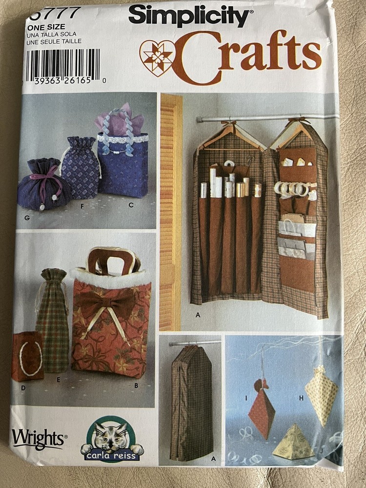 NEW* Simplicity Crafts #5777 / Gift Wrap Accessories