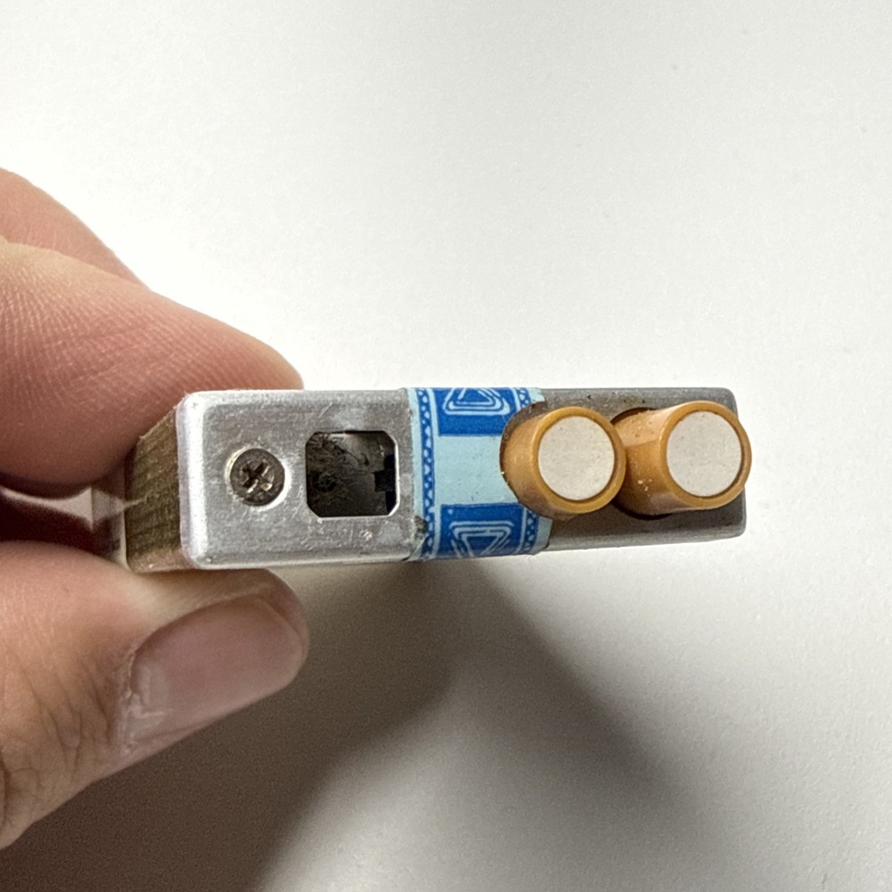 Vintage Marlboro 100’s Cigarette Lighter 2.5”