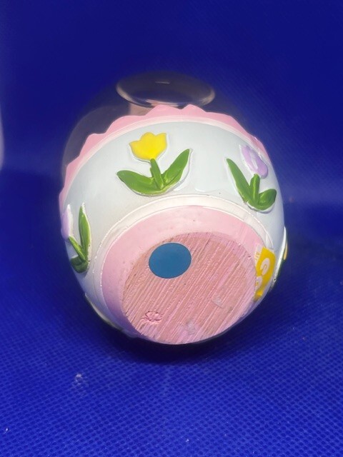 Vintage Egg Shaped Easter Bunny Rabbit Carrot Eating Water Globe