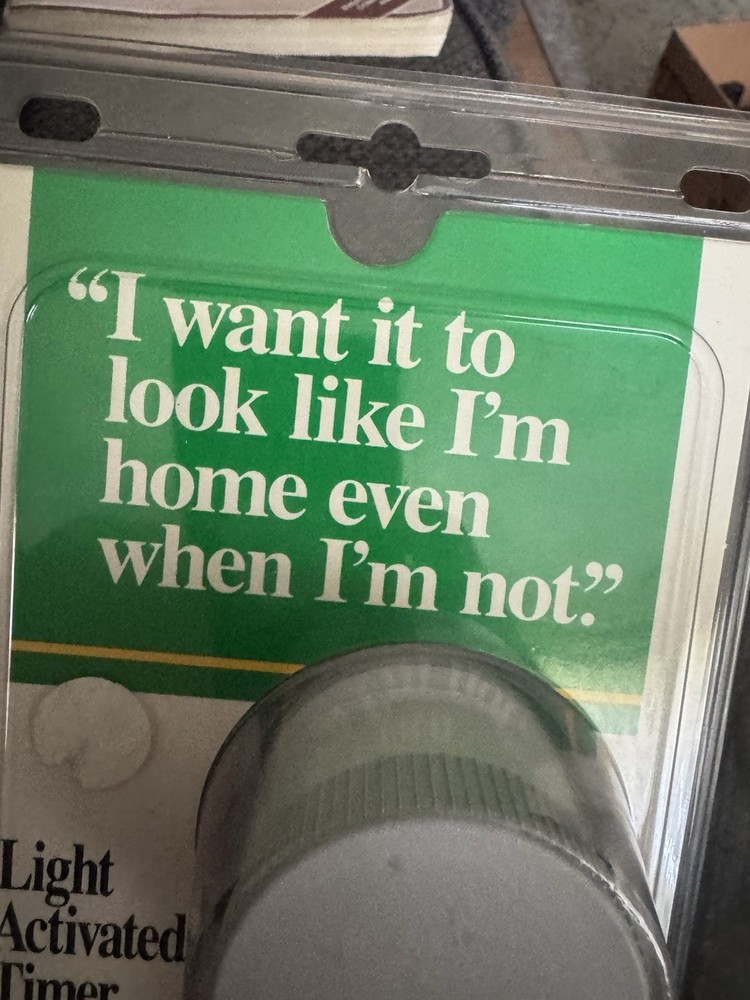 Sealed Eveready Eversafe Light Activated Timer - NEW Old Stock