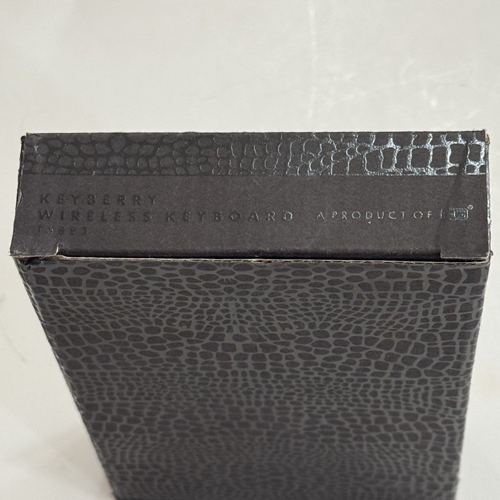 Mayberry Foldable Wireless Keyboard New In Box E49