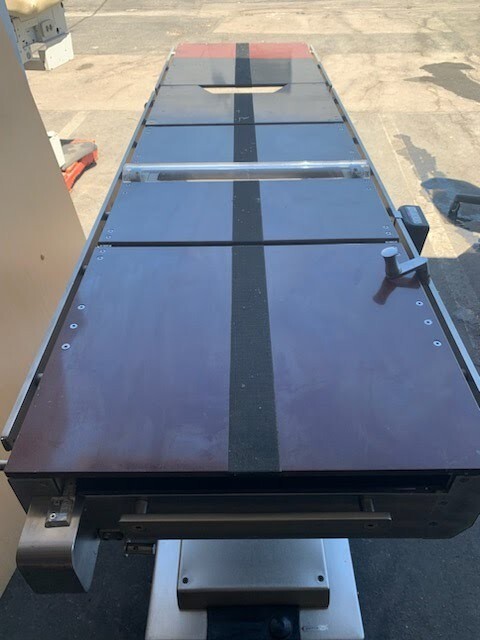 Skytron 3100 Surgical Table