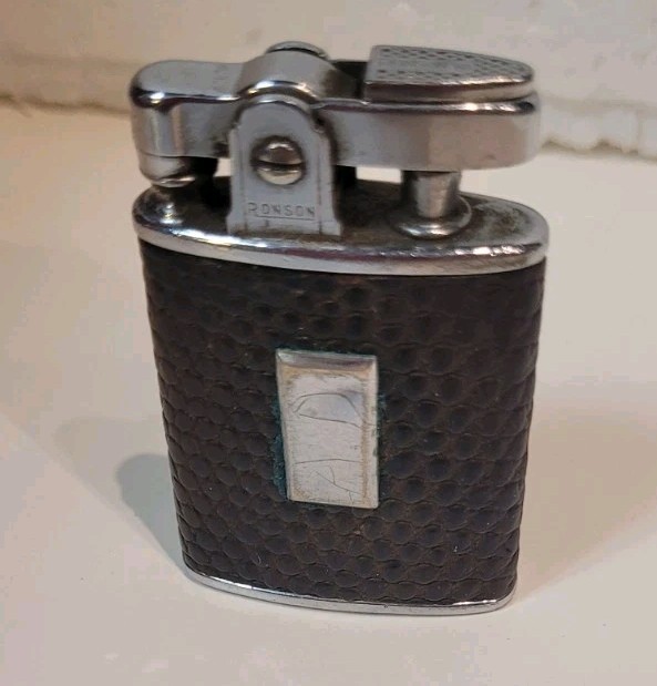 Vintage 1930s Ronson Gem Brown Lizard Covered Lighter Does Strike