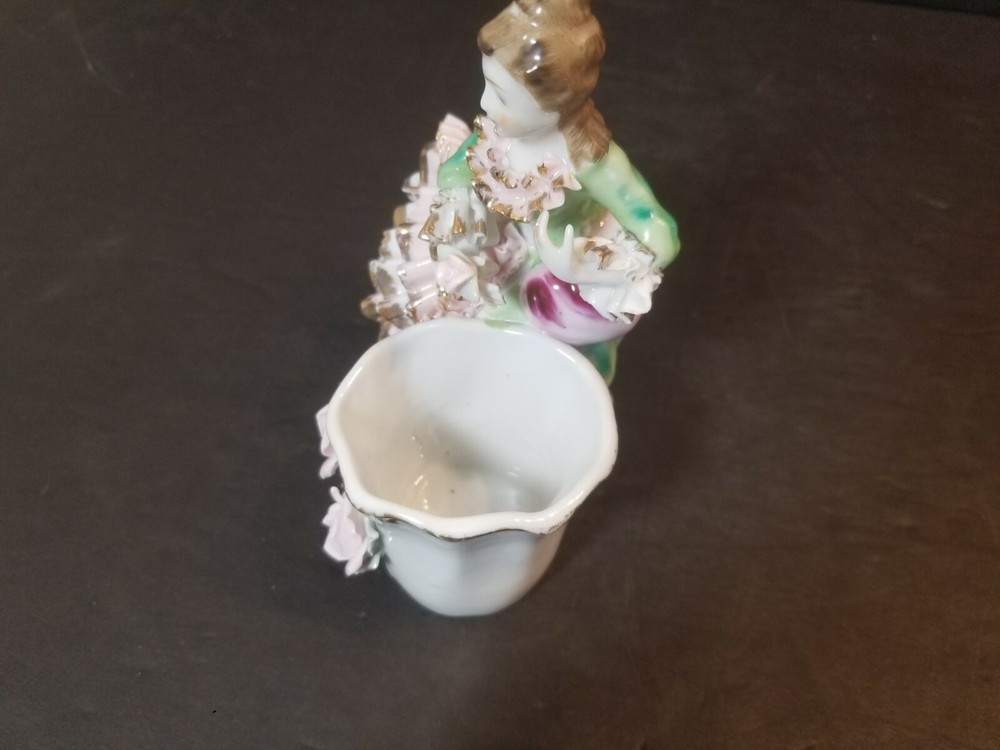 Lace Figurine Planter 5 1/2" H.
