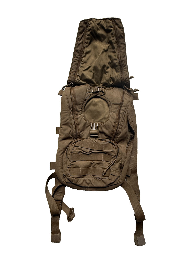 USMC Hydration Pack Carrier with 100 oz Bladder CamelBak Coyote EXCELLENT