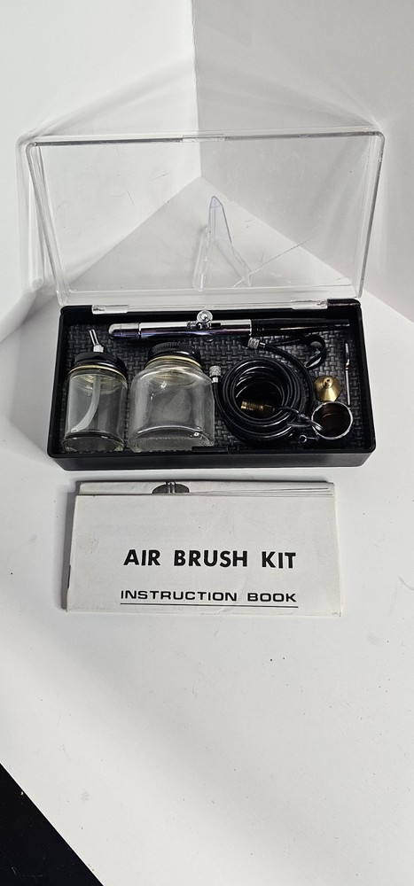 Airbrush Kit AES-132 . NEW.