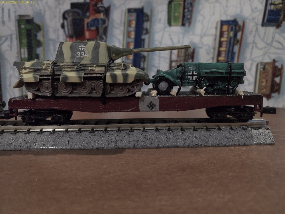 N Scale (Germany) 5 car military train
