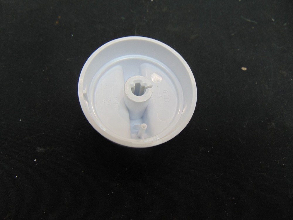 Holiday Gas Range SAK101OO Temperature Control Knob