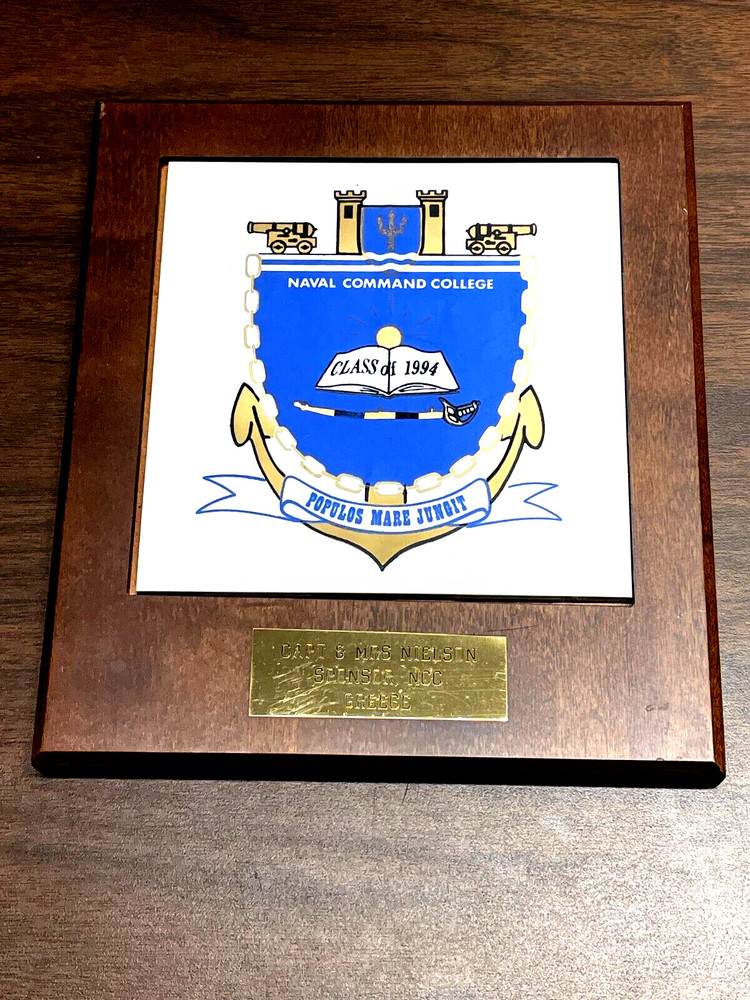 NAVAL COMMAND COLLEGE CLASS OF 1994 PLAQUE