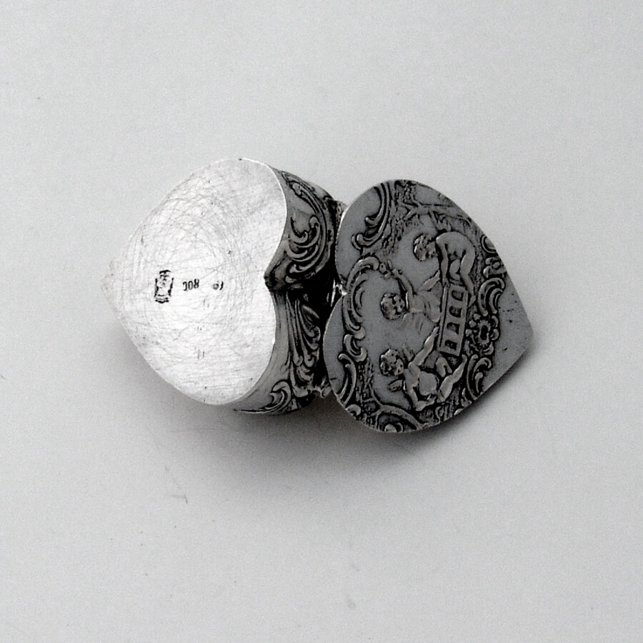 Cherub Heart Pill Box German 800 Silver Gilt Interior