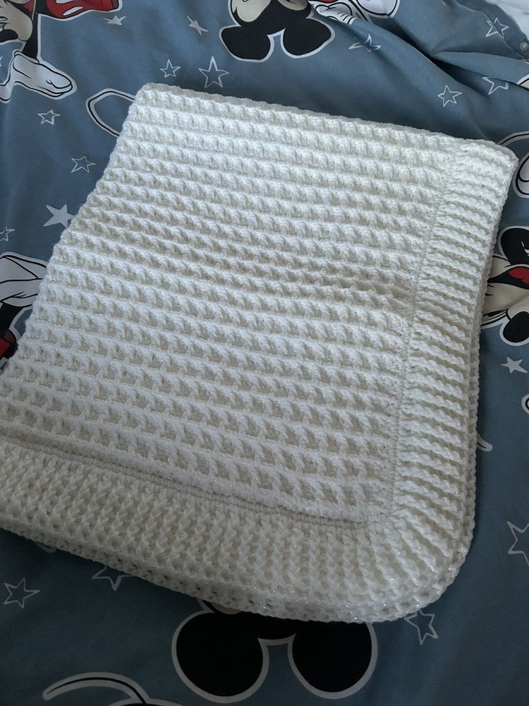Handmade Crochet Baby Blankets twinkle white