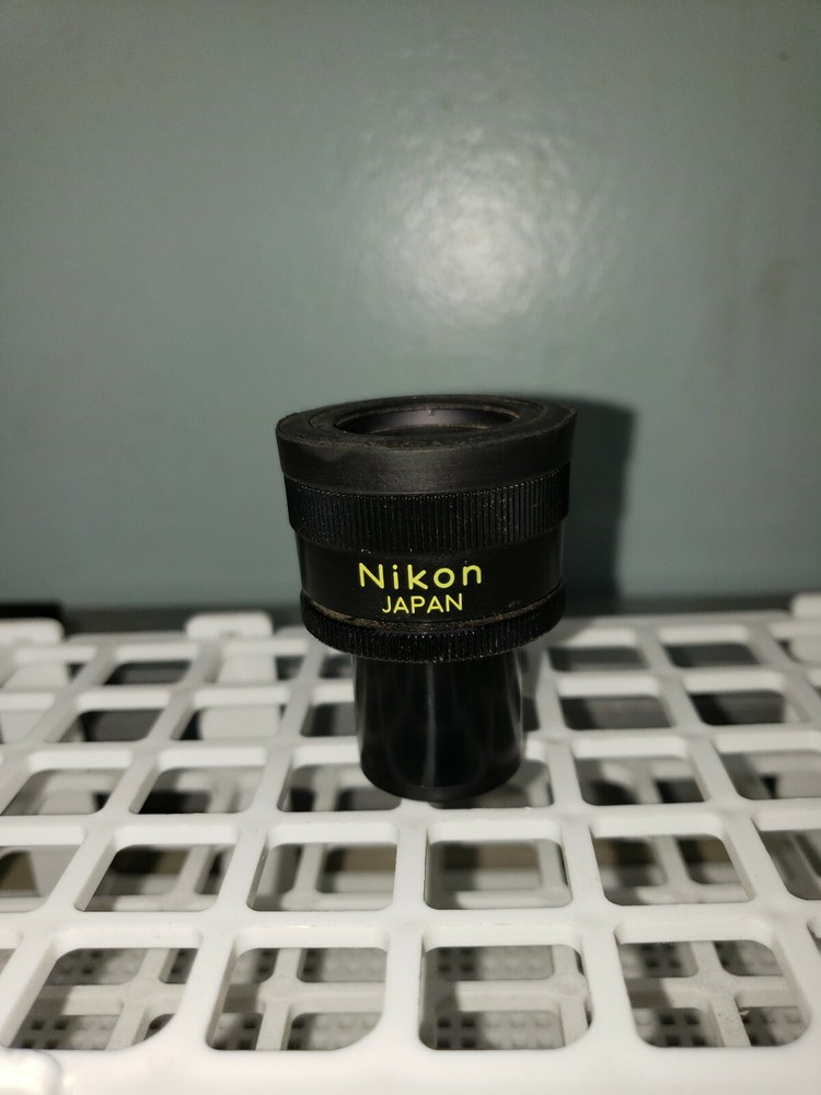 NIKON JAPAN 10X CFW OPTICS MICROSCOPE EYEPIECE OPTICAL OCULAR