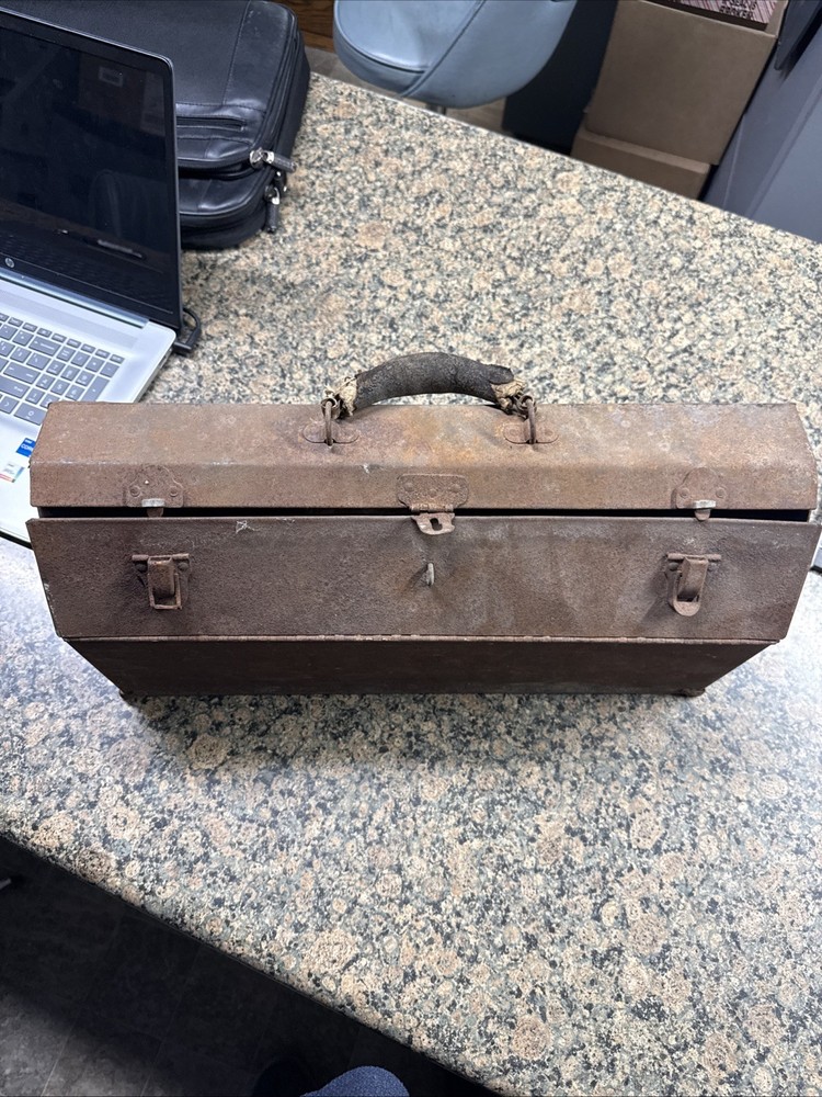 Vintage Merit Tools Hip Roof Tool Box