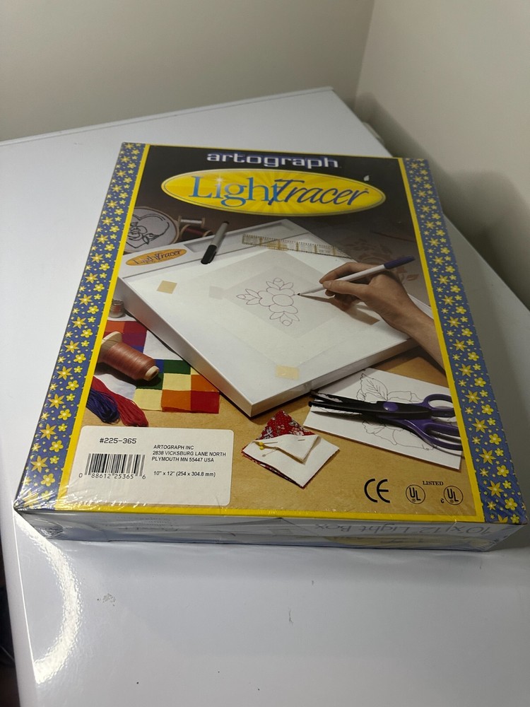 Artograph Lighttracer light box 10” X 12” Light Box NIB