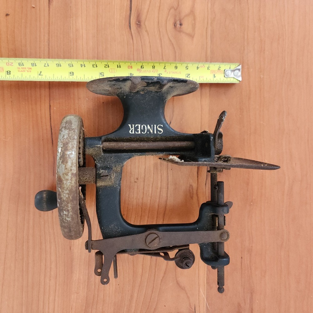 Vintage Miniature SINGER SEWING machine As Is