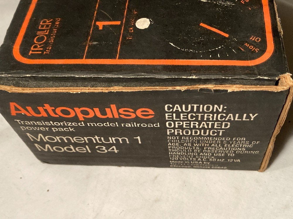 Troller Transistorized Autopulse Momentum 1 HO Train Transformer Model 34 W/Box