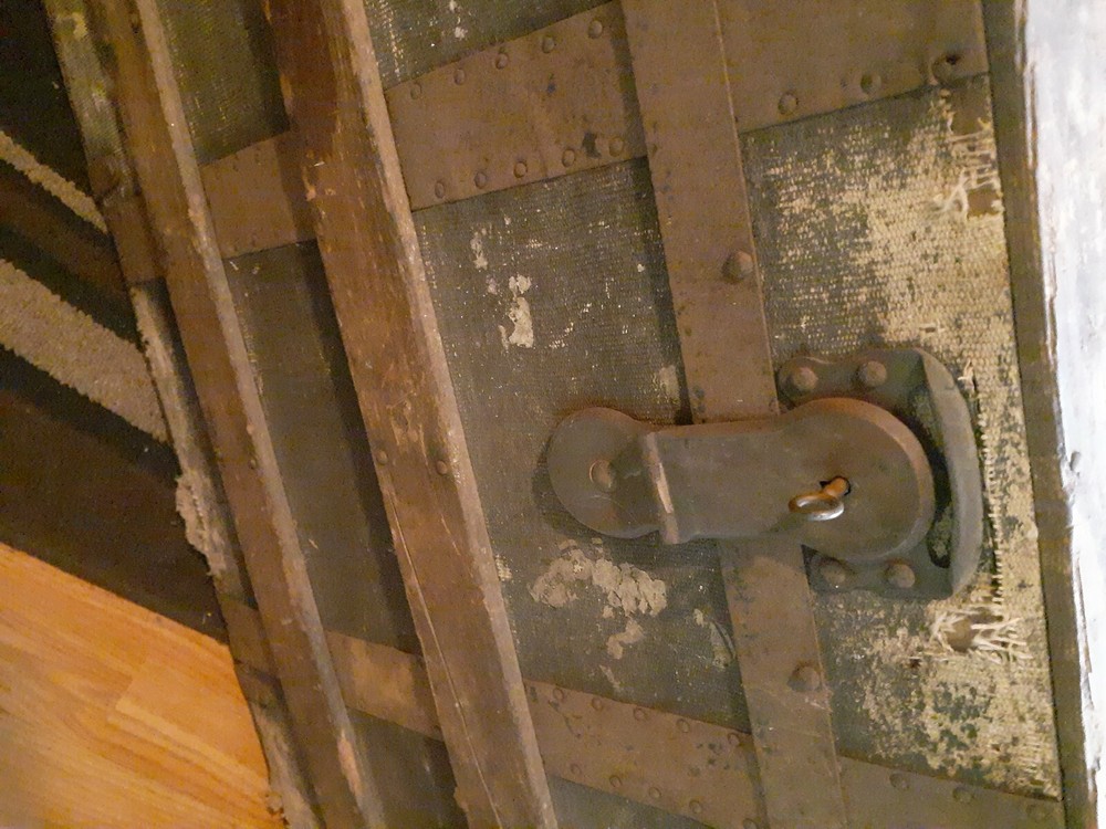 vintage antique steamer trunk