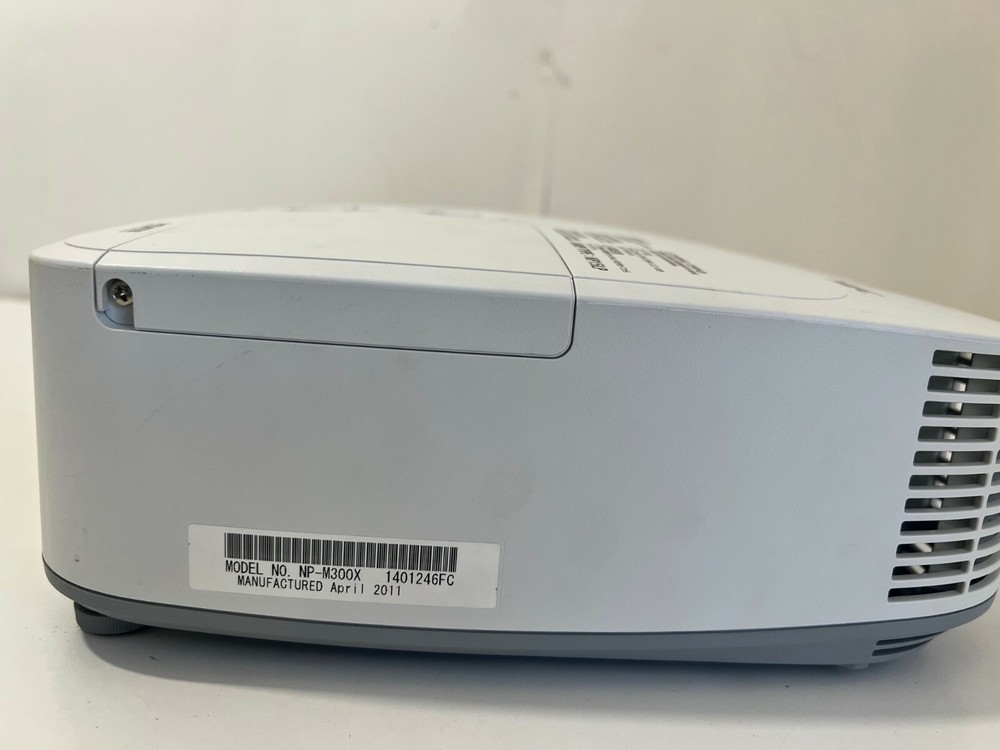 NEC NP-M311X LCD DATA Projector- 2562 LAMP HOUR USED, 49% REMAINING
