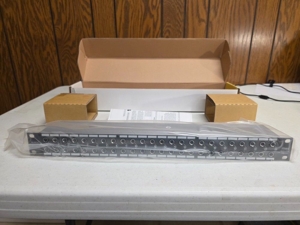Hosa PHB-350 Balanced 48 Point Patch Bay