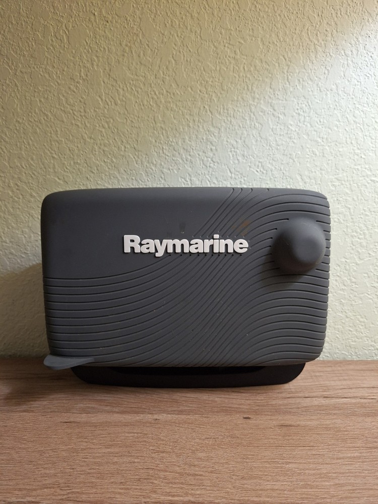 Raymarine E7 Hybridtouch 7" Touchscreen Gps Fishfinder Chartplotter MFD