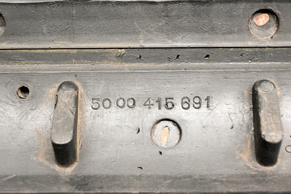 Mack 4103-5000415691, 5000415691 Renault Deflector Panel