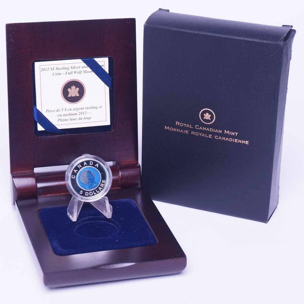 2012 Canada $5 Sterling Silver and Niobium - Full Moon Wolf